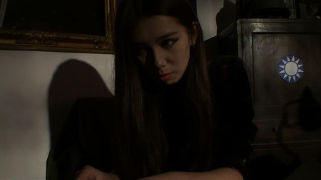 004404c922bgx39x9tmrgr.jpg