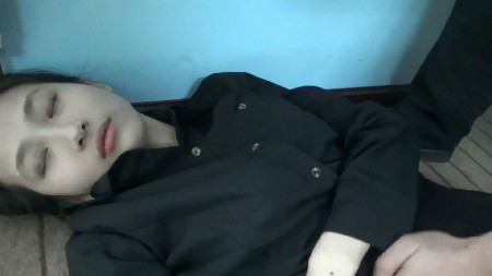 012310h00jgk6utjunubo0.jpg